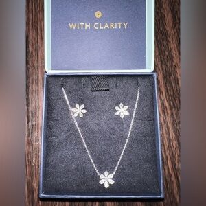 NWT With Clarity 0.50CT Lab Diamond Flower Necklace & Stud Set White Gold